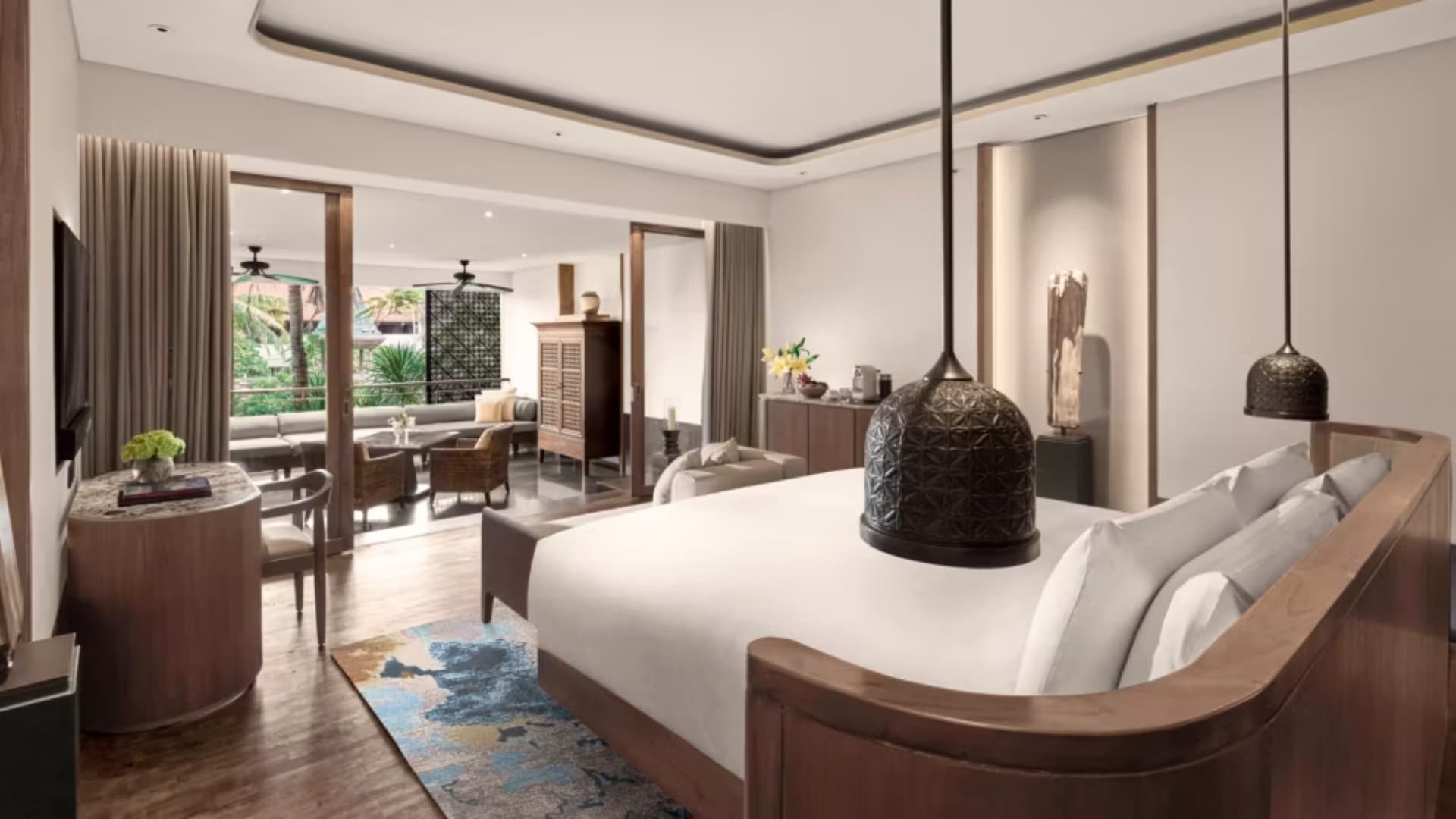 intercontinental sanur junior suite bedroom Image