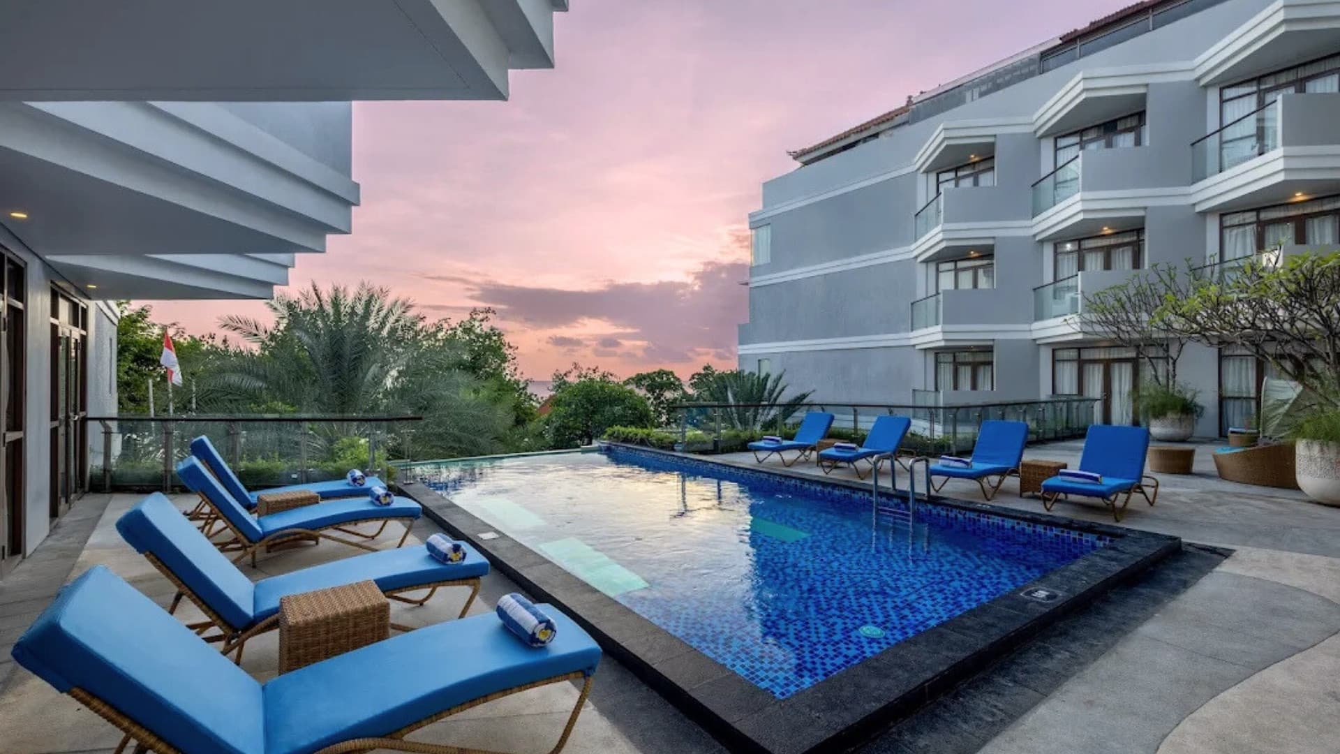 wyndham garden kuta hotel image