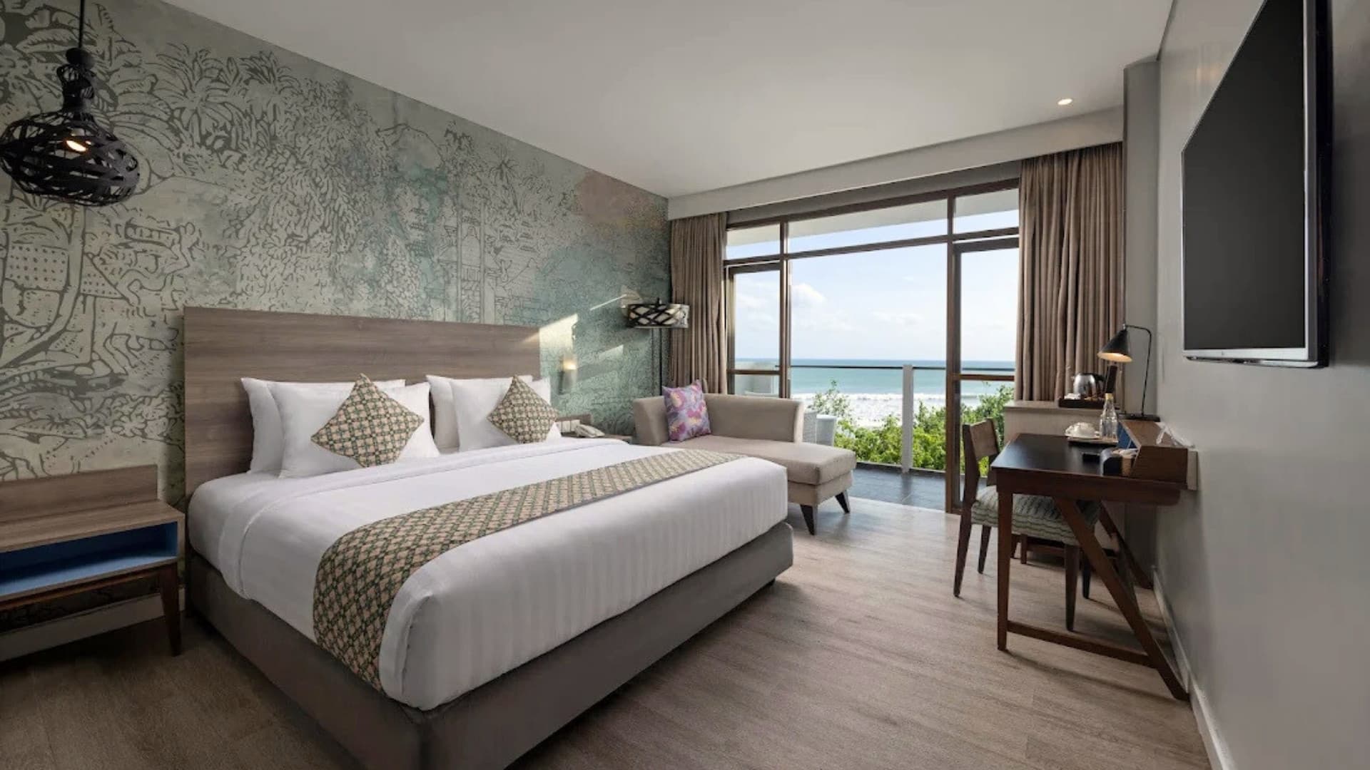 wyndham garden executive king balcony room view image